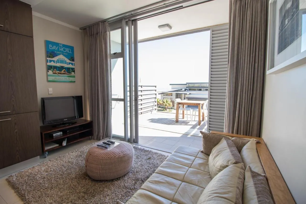 Camps Bay Studio Apartment - The Crystal Cape Town