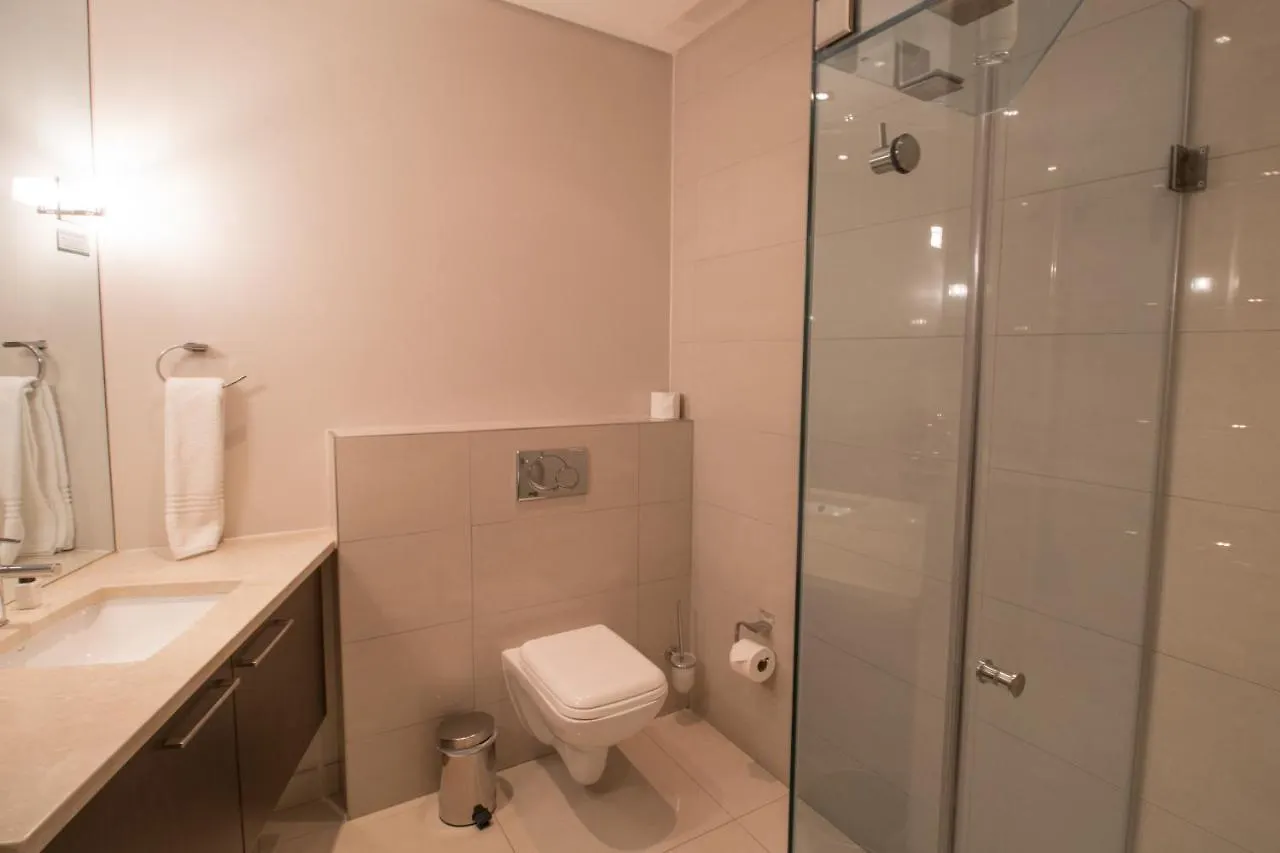 Camps Bay Studio Apartment - The Crystal Cape Town